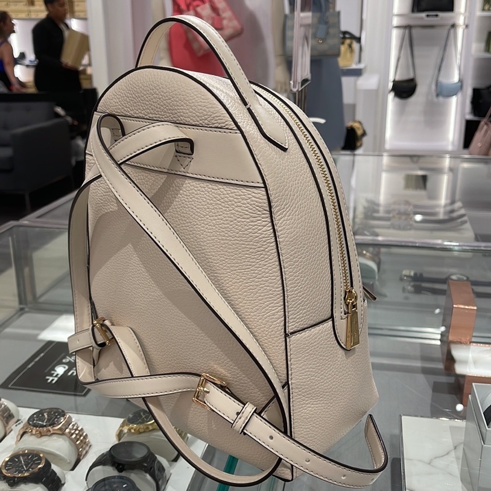 Michael Kors Women's Valerie Medium Pebbled Leather Backpack Light Cream 
NWT - Picture 7 of 16